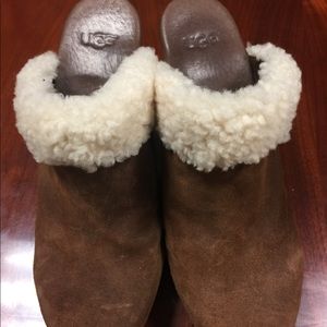 Ugg clogs